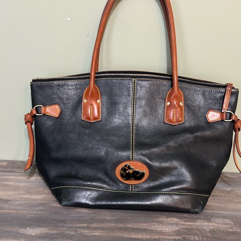 Vintage Dooney and Bourke bag